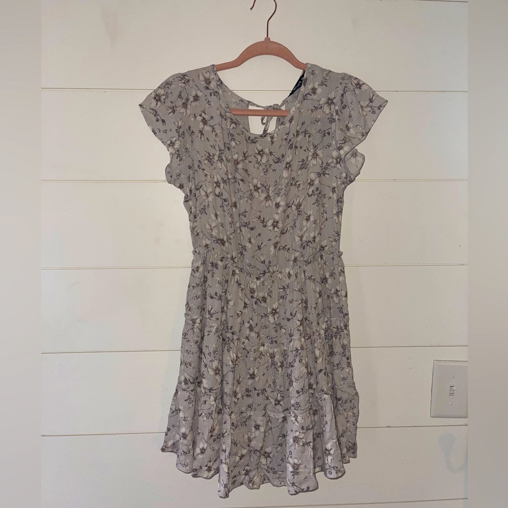 Spring floral dress NEW size small